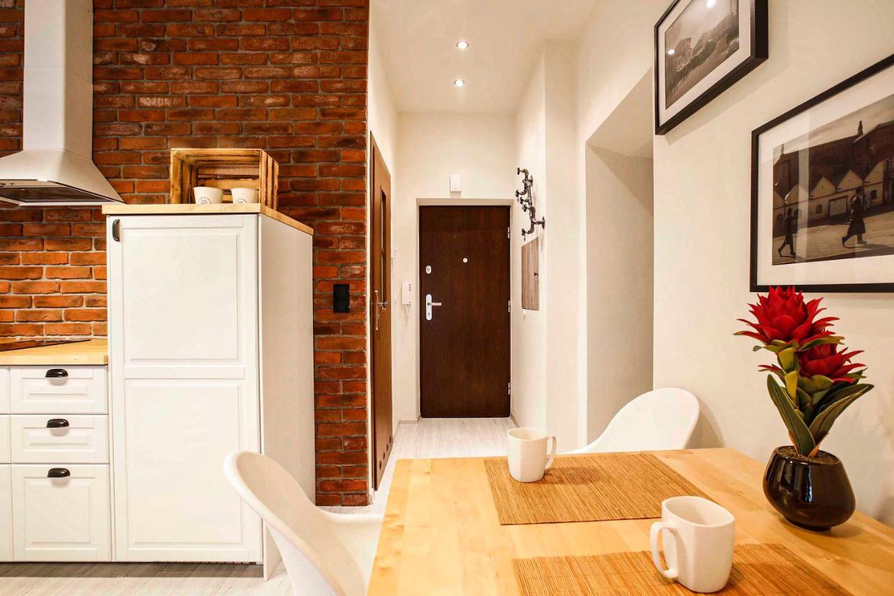 2-Room Apartment With Kitchen, Heart Of Cracow Old Town كراكوفيا المظهر الخارجي الصورة